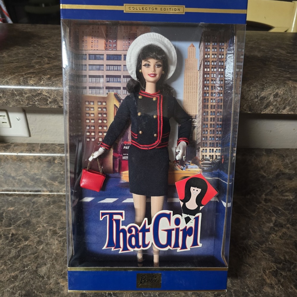 Mattel "That Girl" Barbie Doll 2002 - TV Show Marlo Thomas